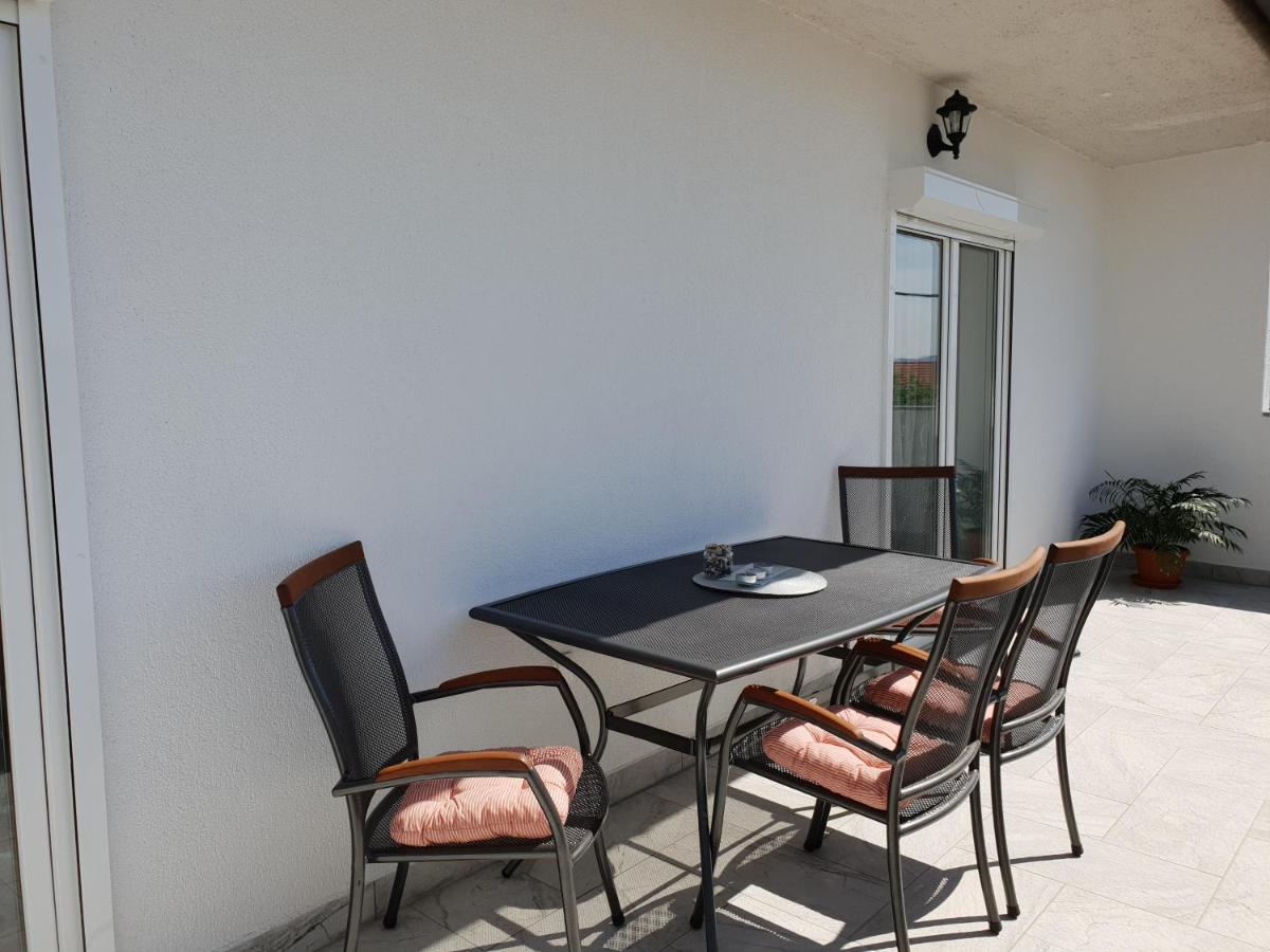 סנג' Apartment Marina מראה חיצוני תמונה